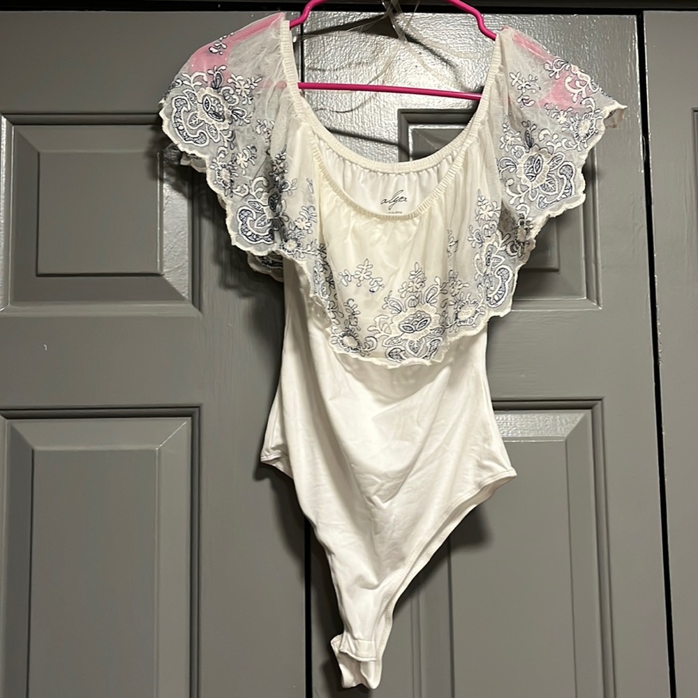 Alya white lace body suit